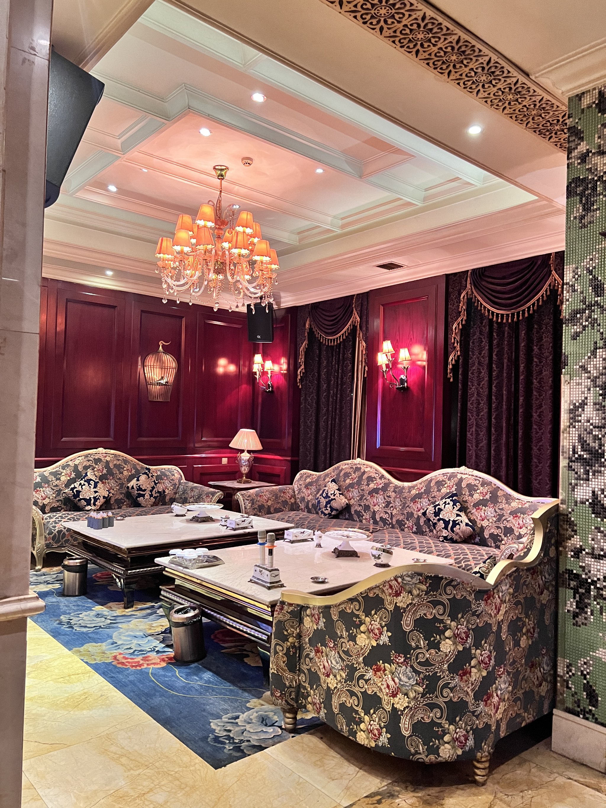 鸡西商务ktv，探究商务ktv的含义-虎林市ktv预定